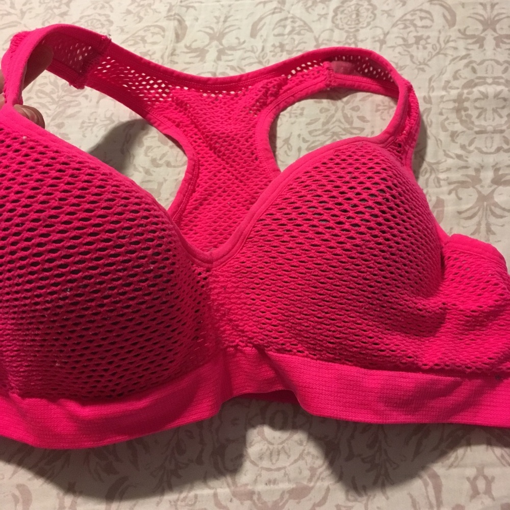 Sports bra